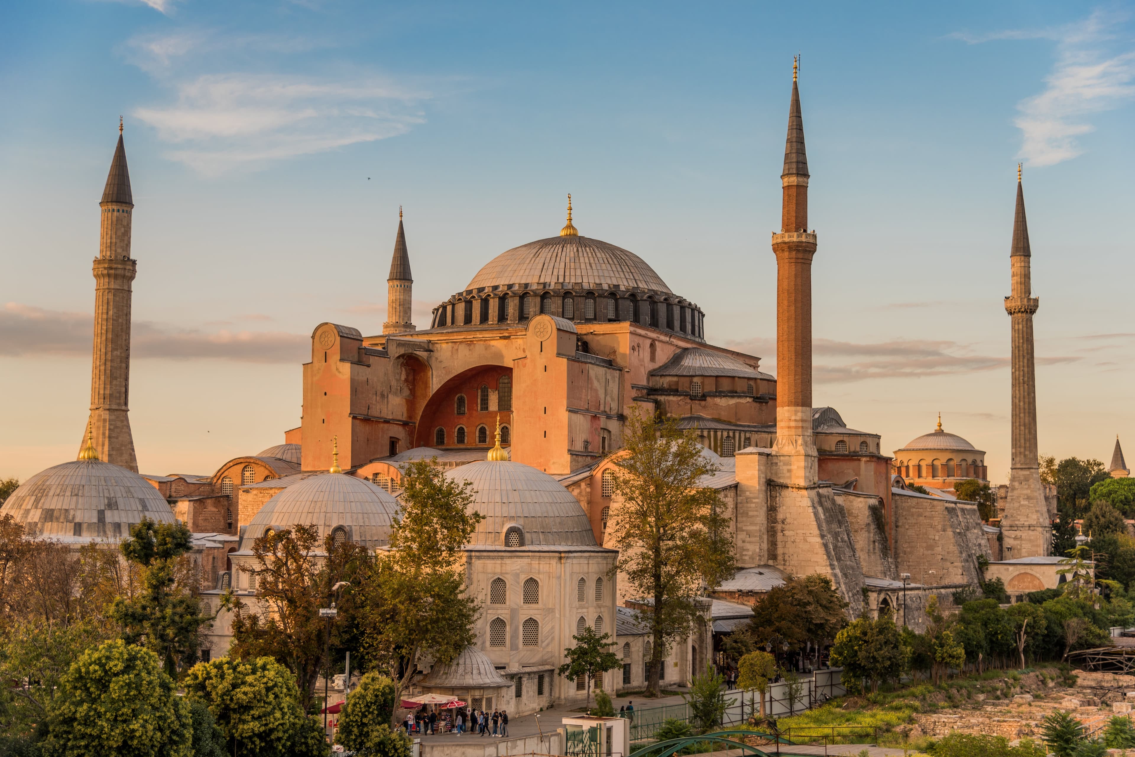 Hagia Sophia: a historical gem and unique architectural masterpiece in the heart of Istanbul.