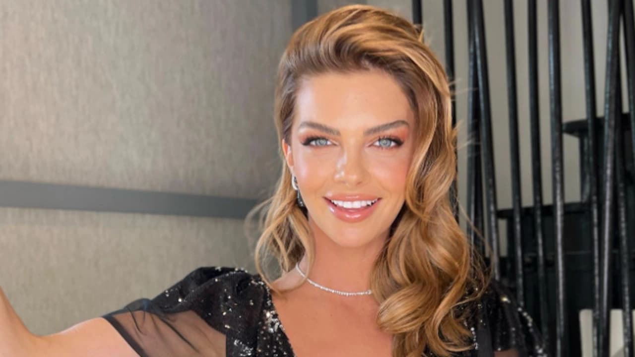 Pelin Karahan explains her feelings of jealousy and the conflicts with her landlord.