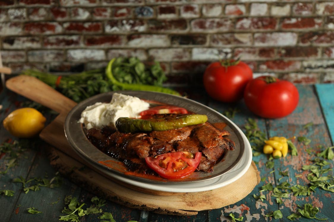 Iskender Kebab – History, Culture, Recipe, and Secrets of Deliciousness of a Popular Turkish Dish