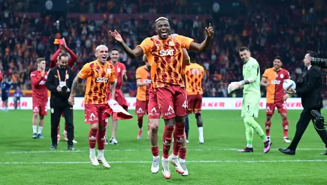 Galatasaray Unbeaten at the Top; Okan Buruk's Outstanding Performance in Süper Lig