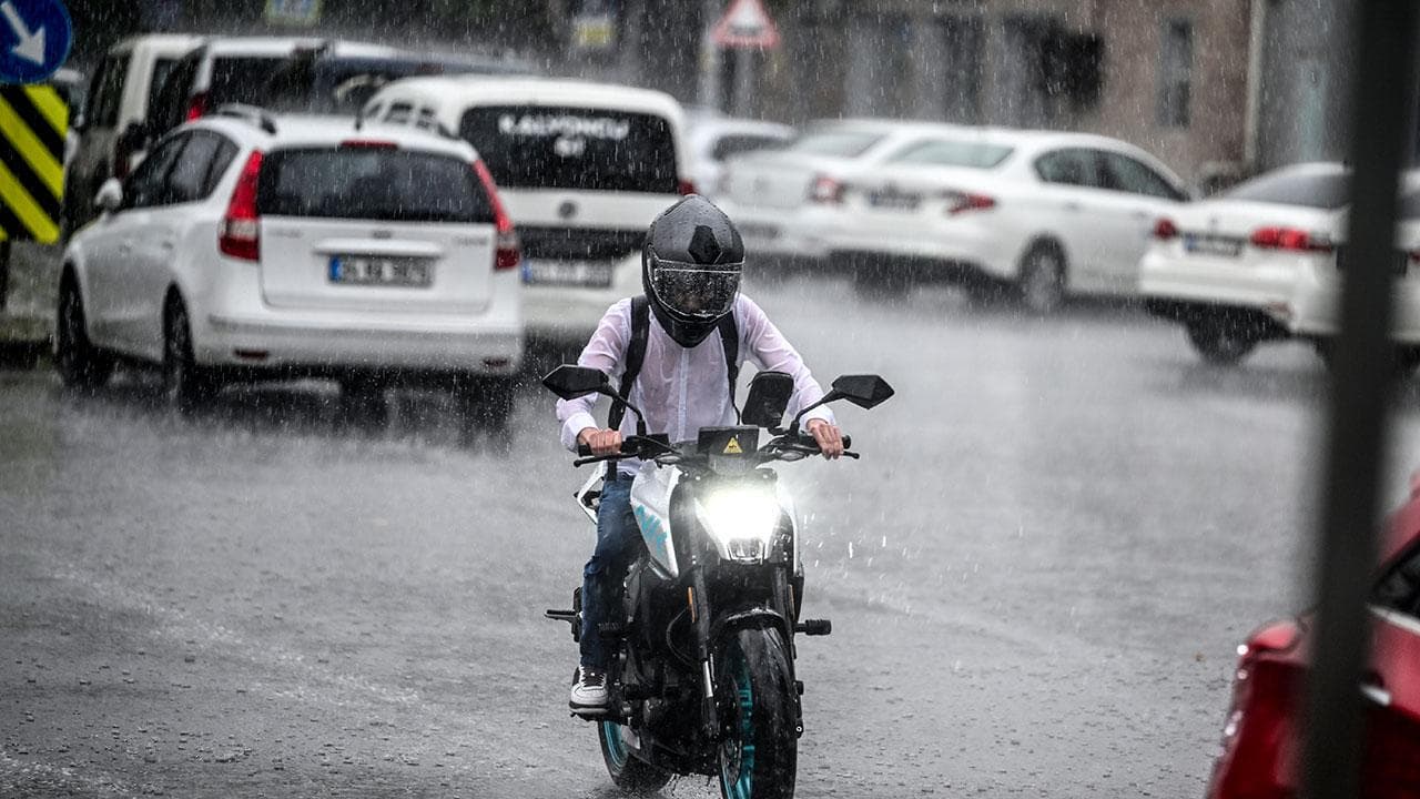 Weather Conditions During Eid al-Fitr Holidays in Turkey: Rainfall and Temperature Drop Expected