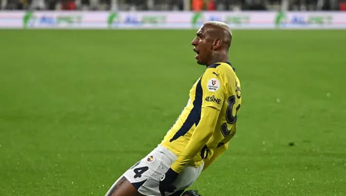 Talisca’s Hat-trick Leads Fenerbahçe to a Big Win Over Trabzonspor