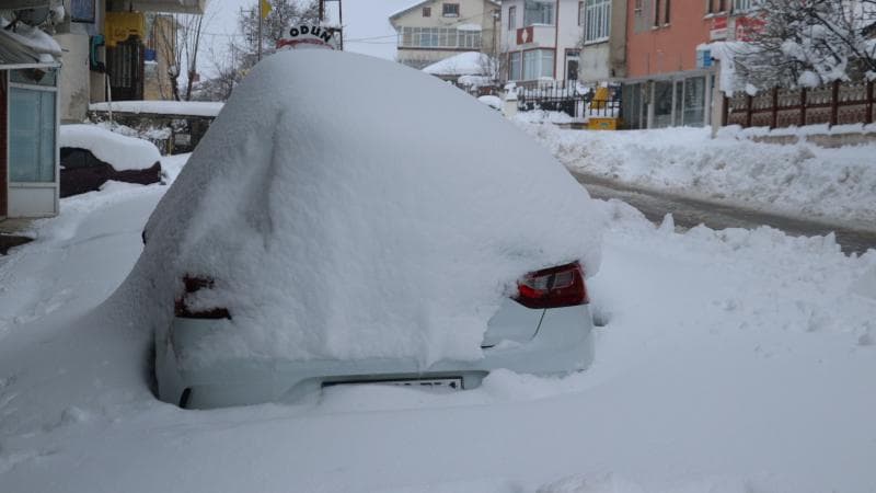 Snowy April in Kastamonu; Snow Depth Reaches 80 cm in Some Areas
