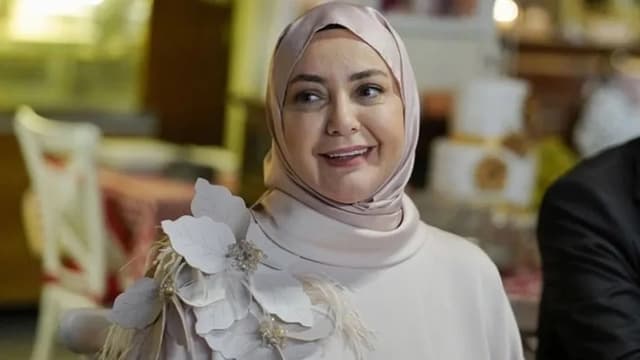 Sibel Taşçıoğlu Says Goodbye to Pembe Role; Kızılcık Şerbeti Star on Vacation in Datça
