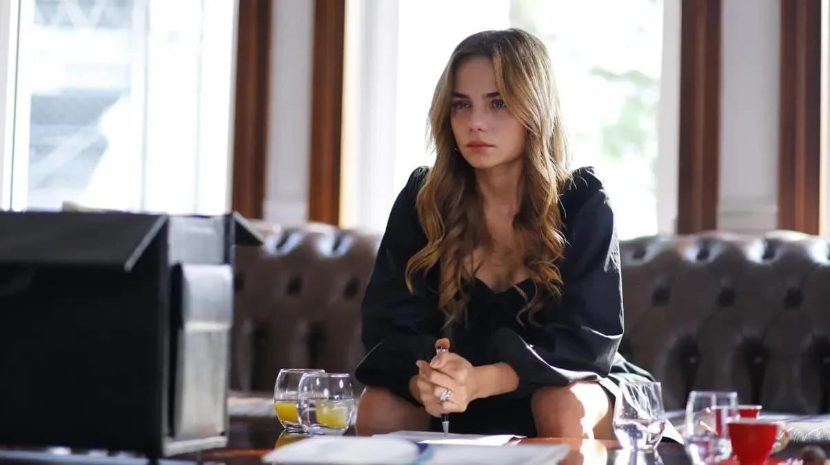 Bahar Şahin Reveals Behind-the-Scenes Tensions on Zalim Istanbul Set — Was Mine Tugay Involved?