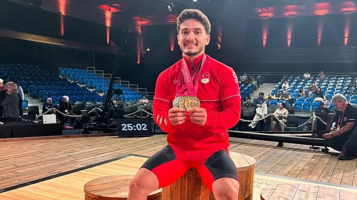 Muhammed Furkan Özbek Wins World Title with Record 324 kg Total in Norway