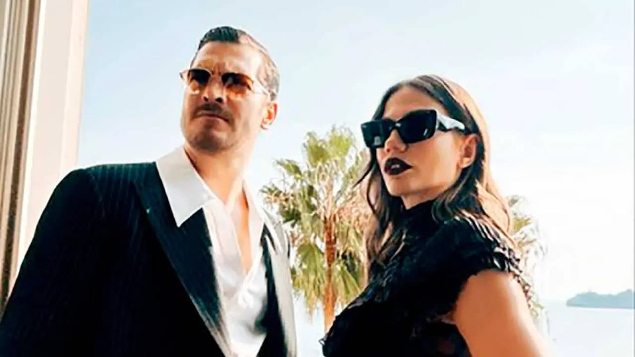 Çağatay Ulusoy y Demet Özdemir brillan en MIPCOM 2025 con “Eşref Rüya