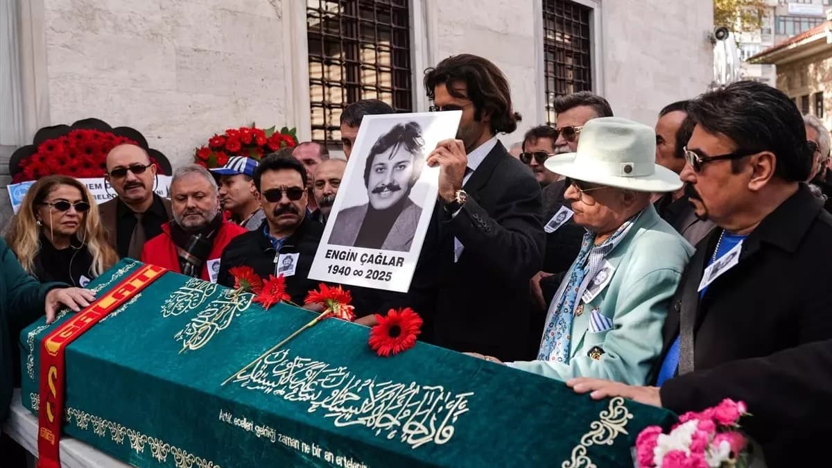 Yeşilçam Legend Engin Çağlar Dies at 85, Halil Ergün Recreates Iconic Scene