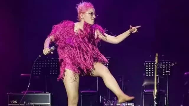 Kalben’s Bold Stage Dance and Candid Confession Stir Public Debate