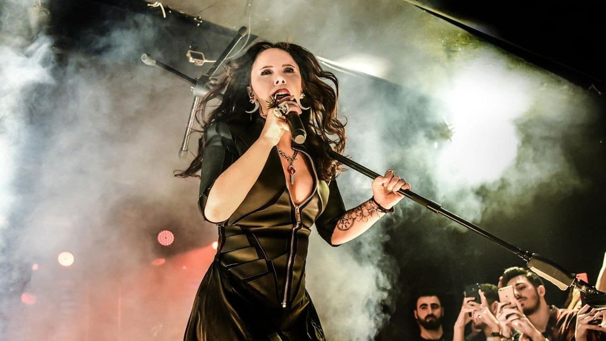 Sebnem Ferah Istanbul Concert Tickets Sold Out in 40 Minutes