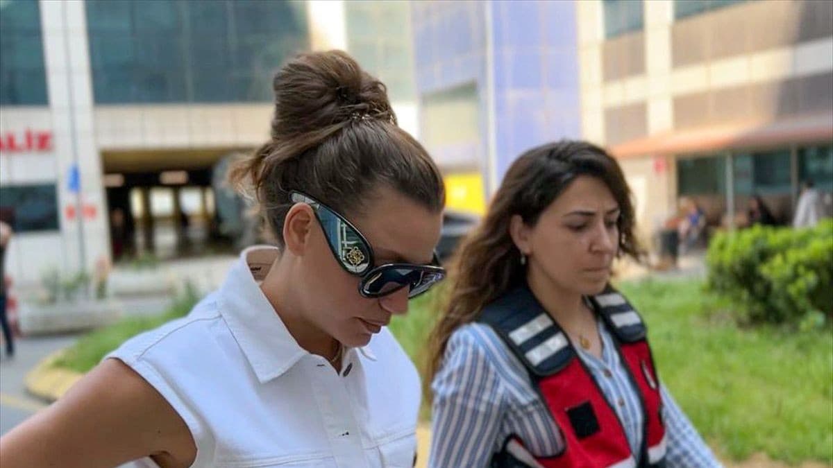 Serenay Sarikaya liberada tras detencion en operativo antidrogas en Estambul